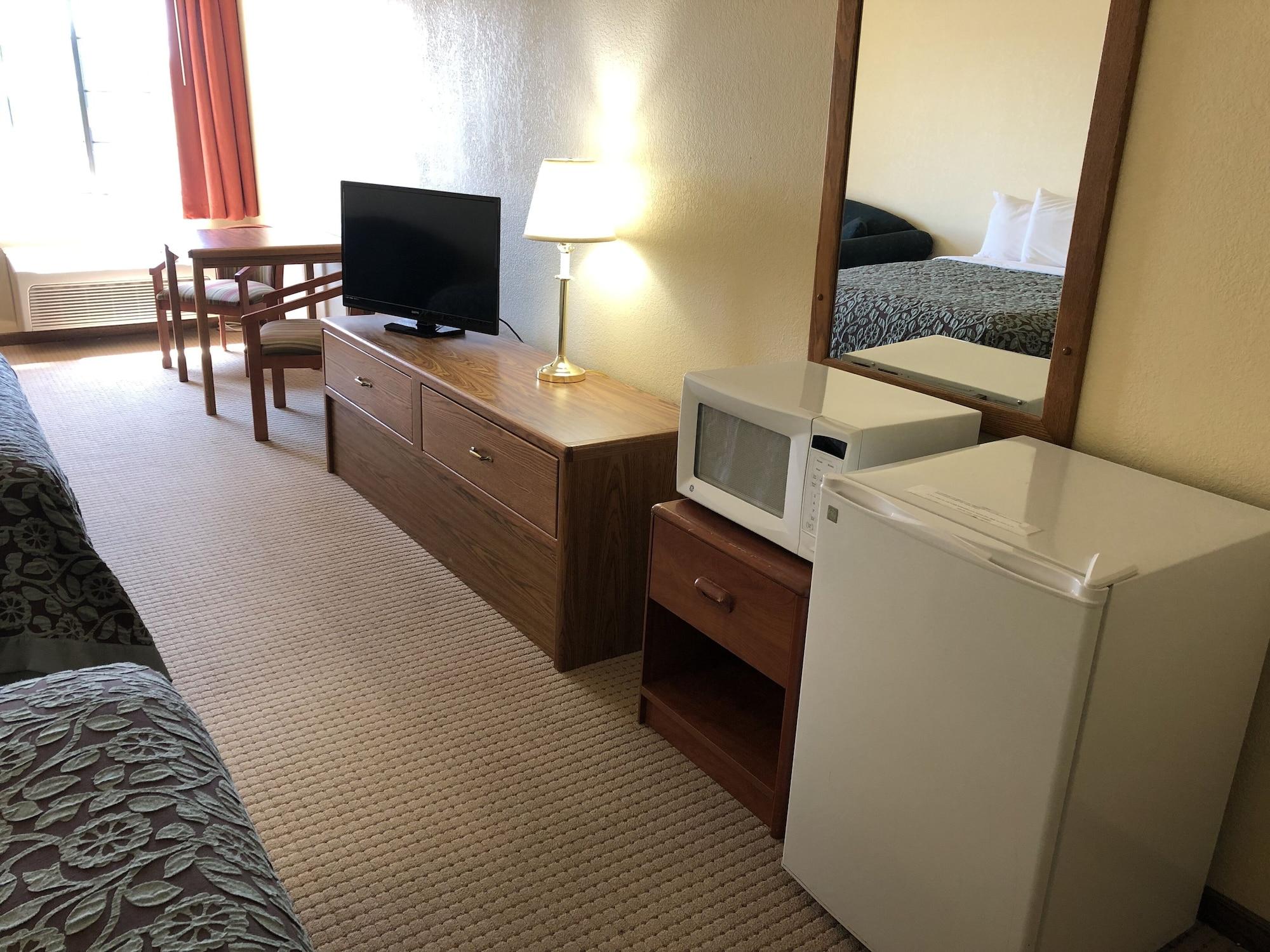 Days Inn By Wyndham Iron Mountain Zewnętrze zdjęcie