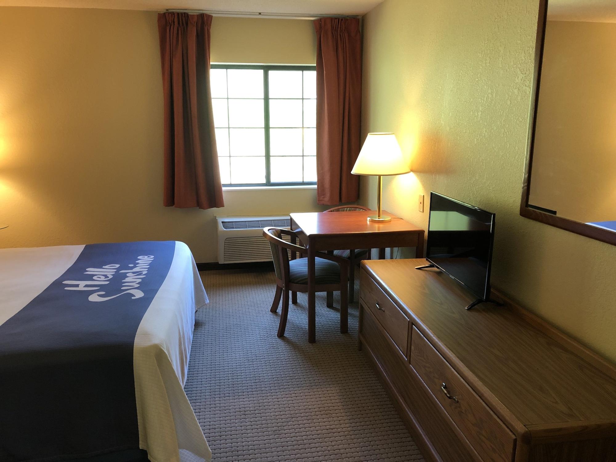 Days Inn By Wyndham Iron Mountain Zewnętrze zdjęcie