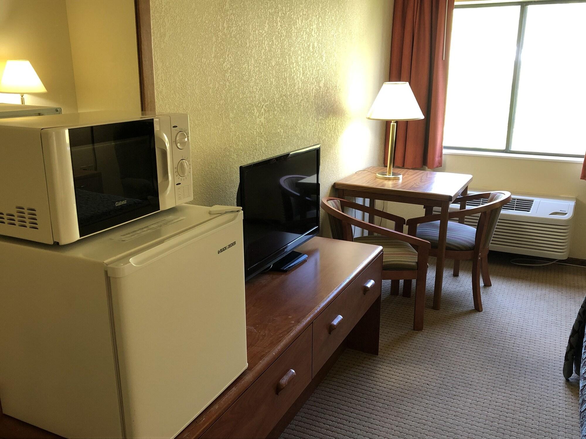Days Inn By Wyndham Iron Mountain Zewnętrze zdjęcie