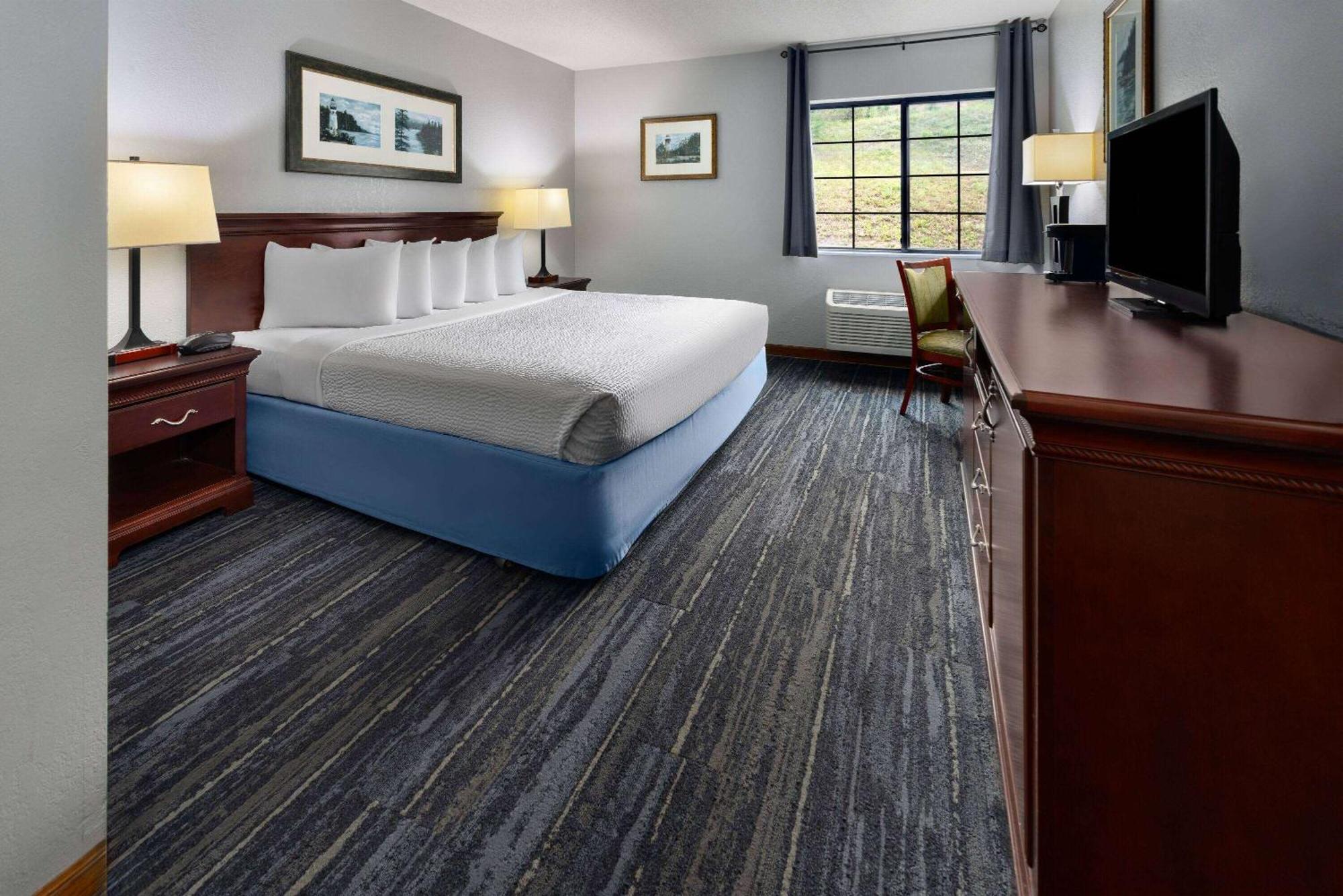 Days Inn By Wyndham Iron Mountain Zewnętrze zdjęcie